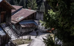UltralekkakurtkarowerowaRogelliDISTANCEbezocieplenia,czarna