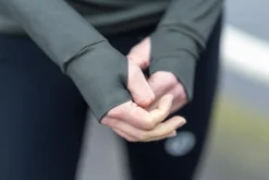 MęskabluzadobieganiaENJOYIIIzfunkcjonalnegomateriału,khaki
