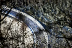 OcieplanakoszulkarowerowaRogelliCOURSEzdługimrękawem,czarno-niebiesko-biała