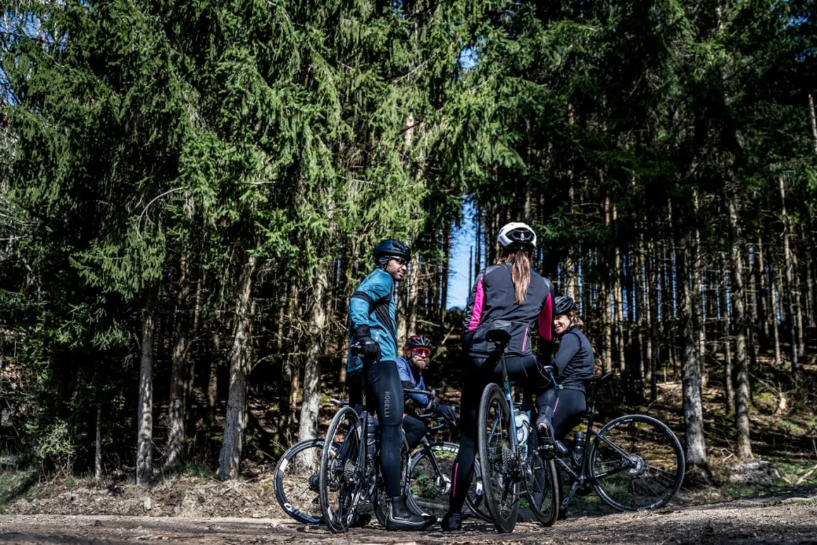 SoftshellowakurtkarowerowaRogelliBRAVEzoddychającymipanelami,niebiesko-czarno-zielona