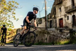 SpodenkiroweroweRogellliULTRACING2.0zżelowąwkładką,czarne