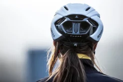 UltralekkikaskrowerowyRogelliCUORAzmatowąpowierzchnią,biały