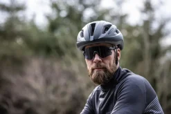UltralekkikaskrowerowyRogelliCUORAzmatowąpowierzchnią,czarny