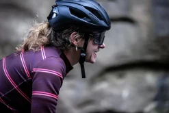 UltralekkikaskrowerowyRogelliCUORAzmatowąpowierzchnią,czarny