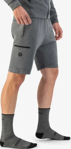 WygodnespodenkiroweroweTRAINING2.0oluźnymkroju,szare